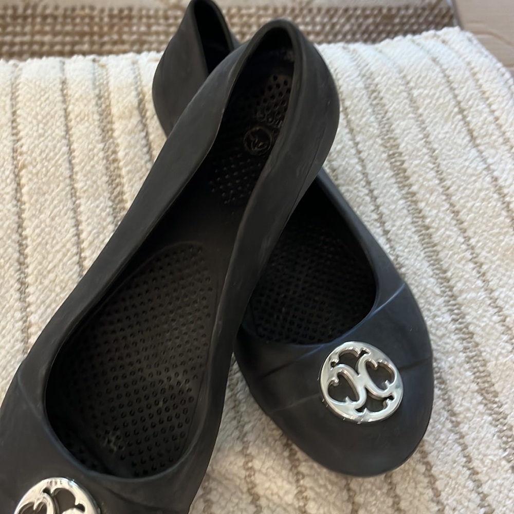 Slip ons - Picture 2 of 2